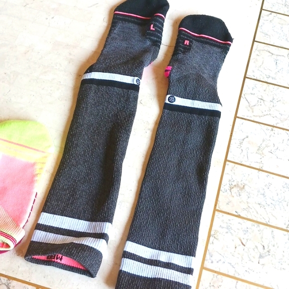 Socks- "Stance fusion" women's size medium,,New -unworn,,, 2 pairs - Picture 3 of 12